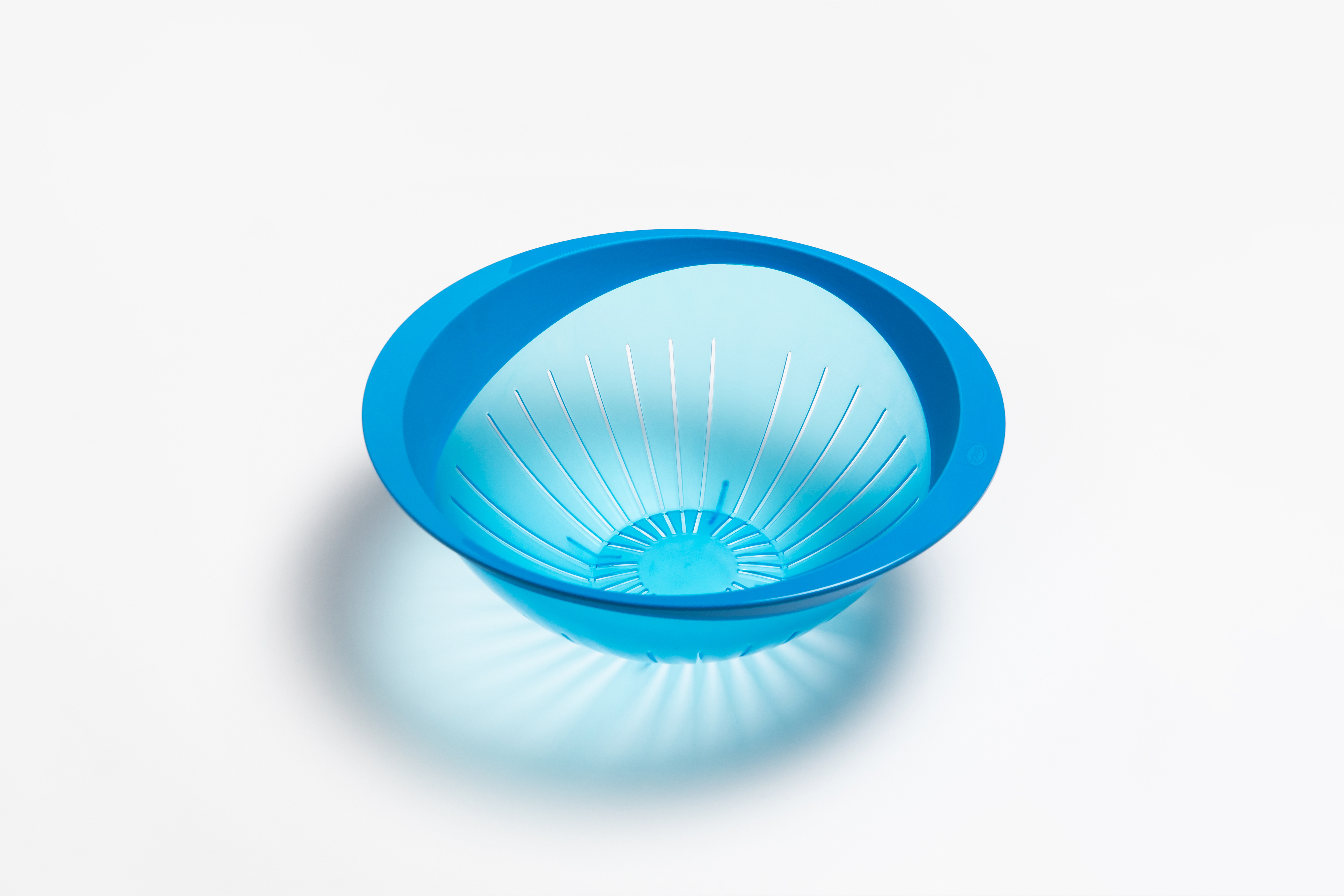 032296 ELITE BLUE COLANDER